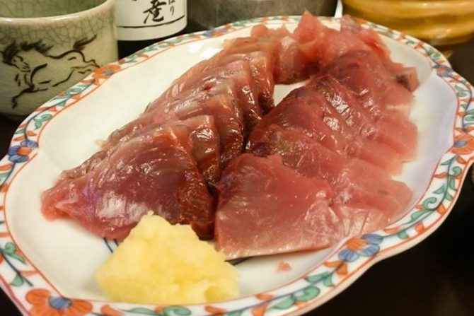 一度食べれば病みつき？いわき流カツオ刺身の食べ方とは