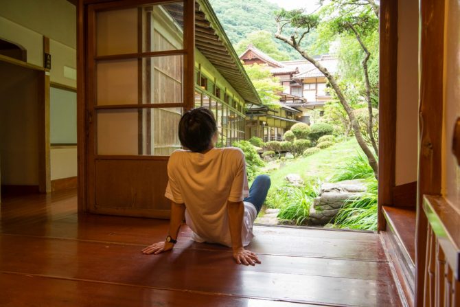 時間という概念を忘れさせてくれる大人の隠れ家 会津東山温泉「向瀧」