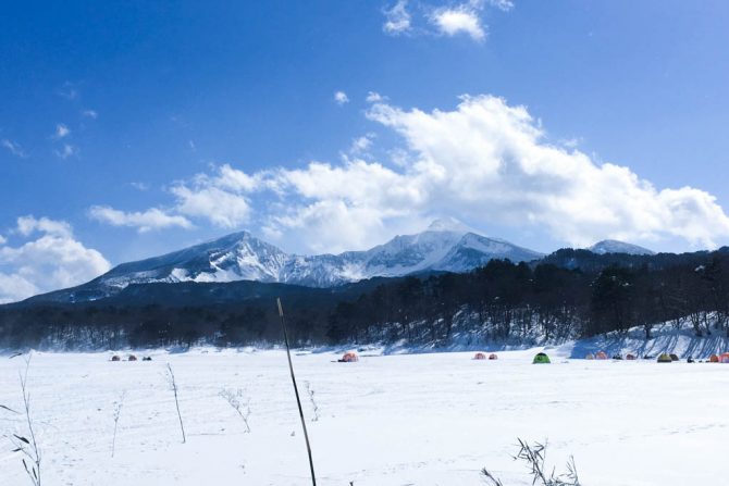 手ぶらでOK！屋内でビール片手に桧原湖のワカサギ釣りに初チャレンジ