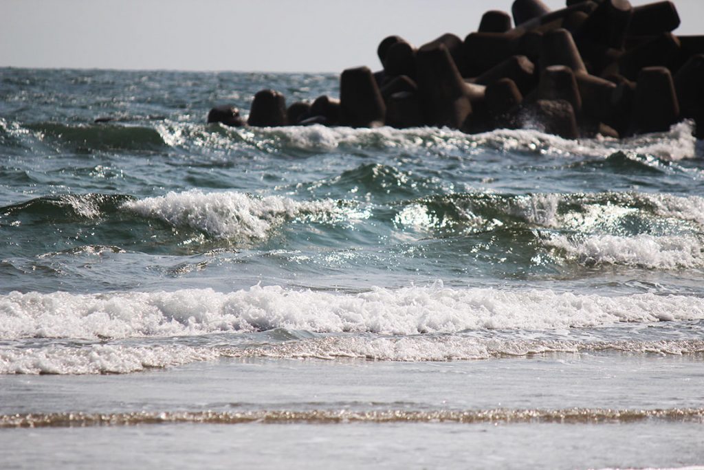 薄磯海岸の海