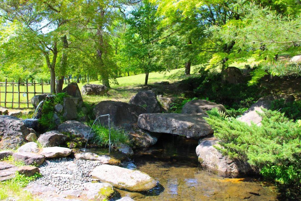 龍ヶ沢湧水引水全景