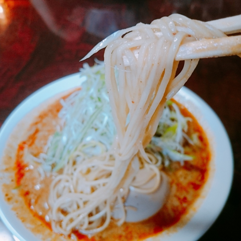 たんたん麺は細麺