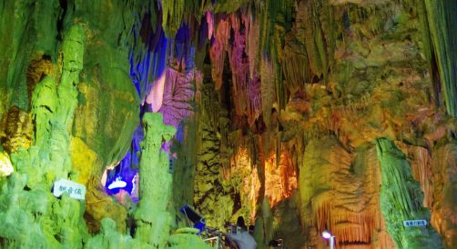 東洋一の造形美。天然洞窟「あぶくま洞」を探検してきた!